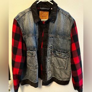Levi’s Denim Plaid Trucker Jacket Flannel Lining